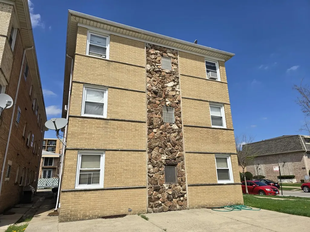 8600 West Summerdale Avenue Chicago IL 60656