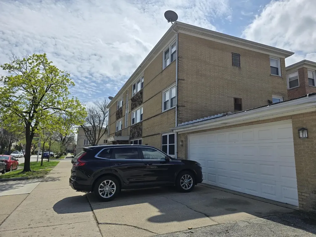 8600 West Summerdale Avenue Chicago IL 60656