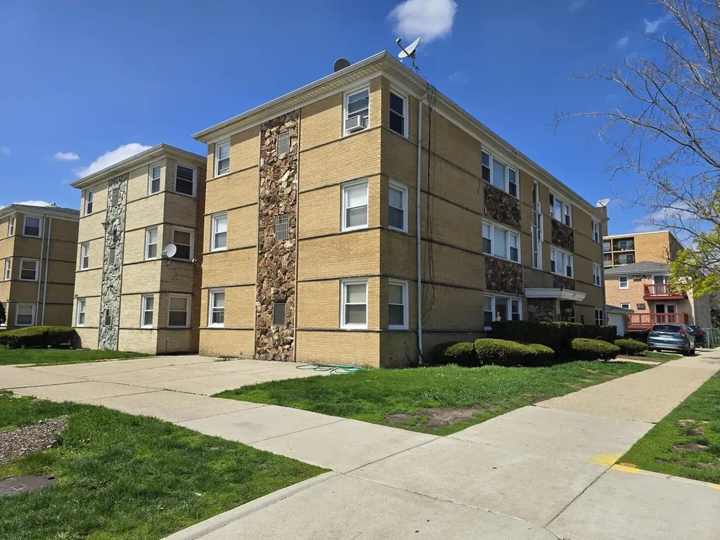 8600 West Summerdale Avenue Chicago IL 60656