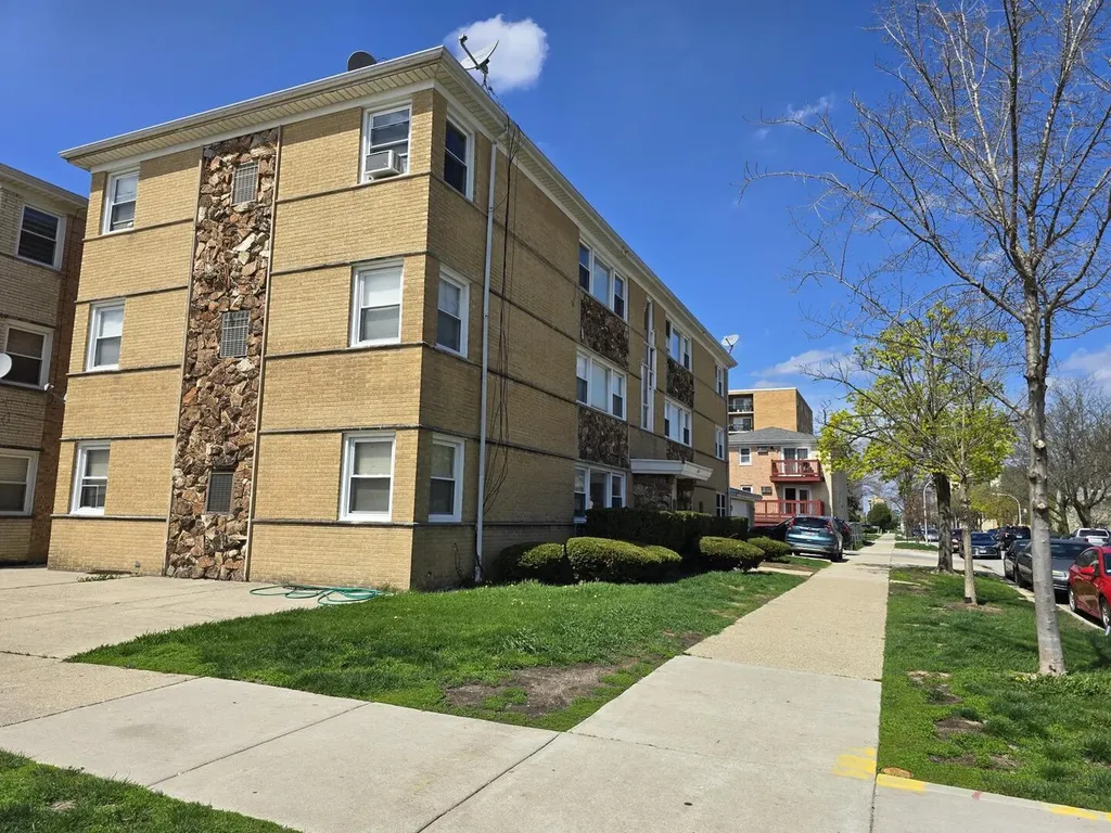 8600 West Summerdale Avenue Chicago IL 60656