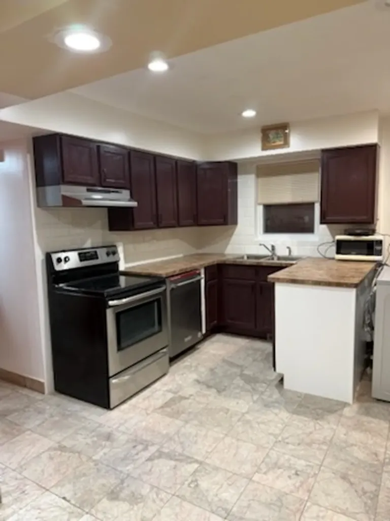 8600 West Summerdale Avenue Chicago IL 60656