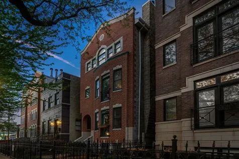 2737 North Southport Avenue Chicago IL 60614