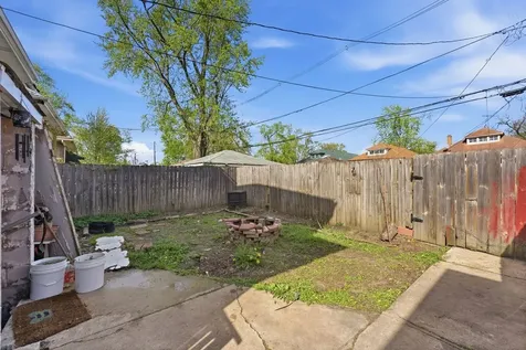 15805 Paulina Street Harvey IL 60426