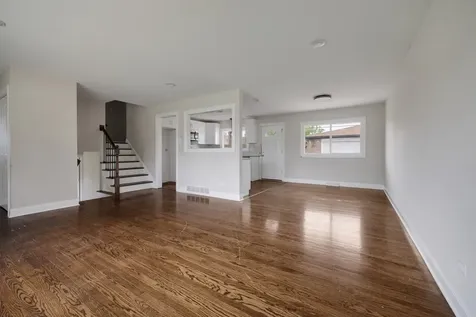 90 Peyton Drive Chicago Heights IL 60411