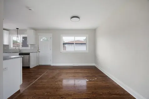 90 Peyton Drive Chicago Heights IL 60411