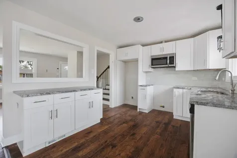 90 Peyton Drive Chicago Heights IL 60411
