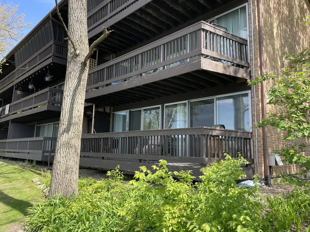 5544 E Lake Drive Lisle IL 60532