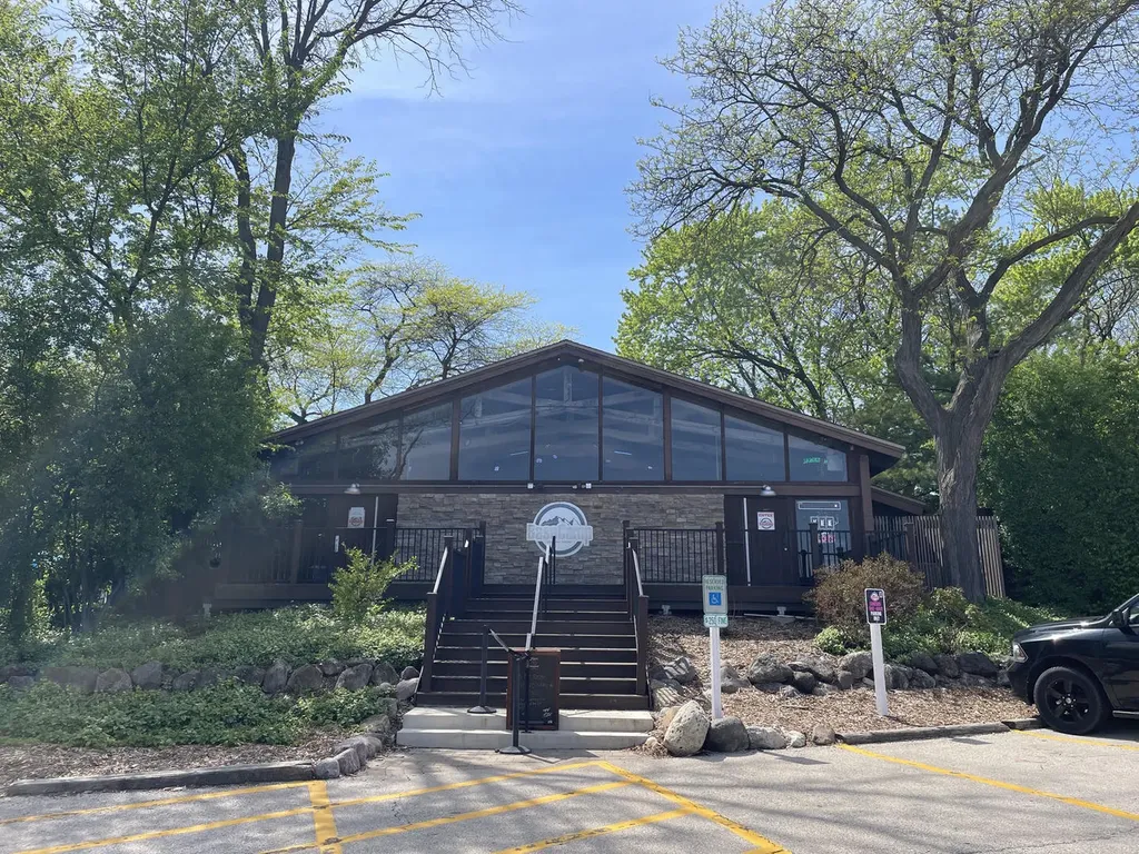 5544 E Lake Drive Lisle IL 60532