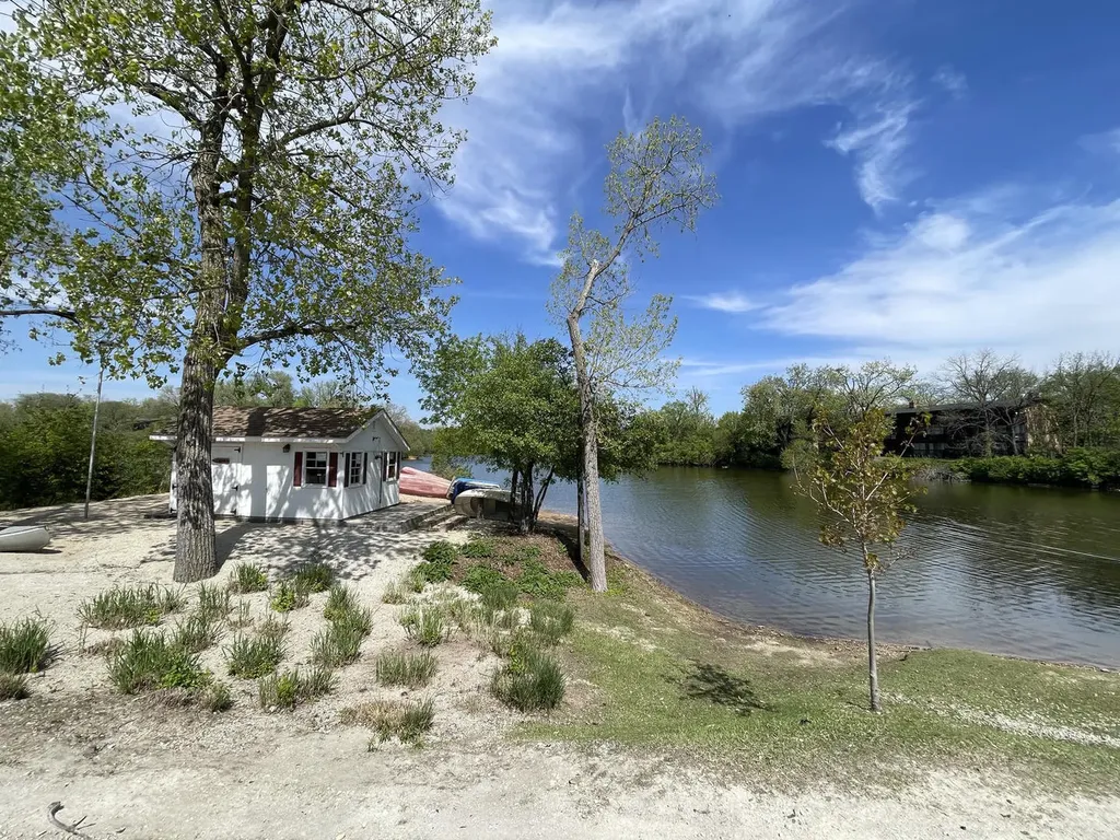 5544 E Lake Drive Lisle IL 60532
