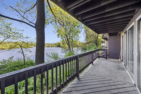 5544 E Lake Drive Lisle IL 60532