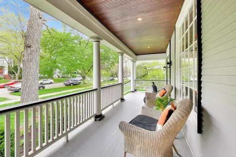 1235 Maple Avenue Evanston IL 60202