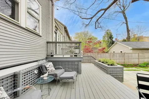1235 Maple Avenue Evanston IL 60202