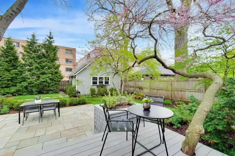 1235 Maple Avenue Evanston IL 60202