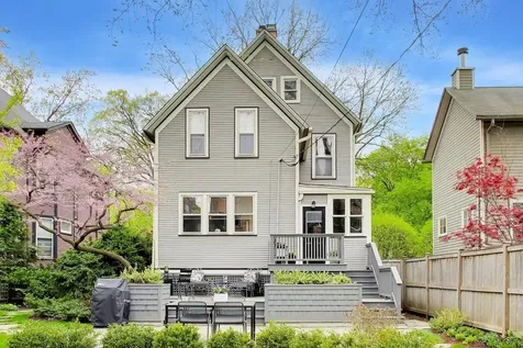 1235 Maple Avenue Evanston IL 60202