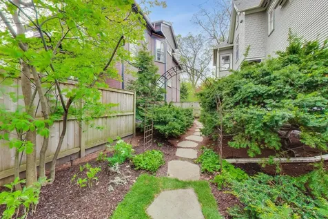 1235 Maple Avenue Evanston IL 60202