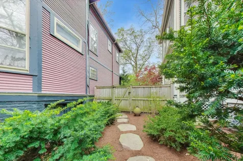 1235 Maple Avenue Evanston IL 60202