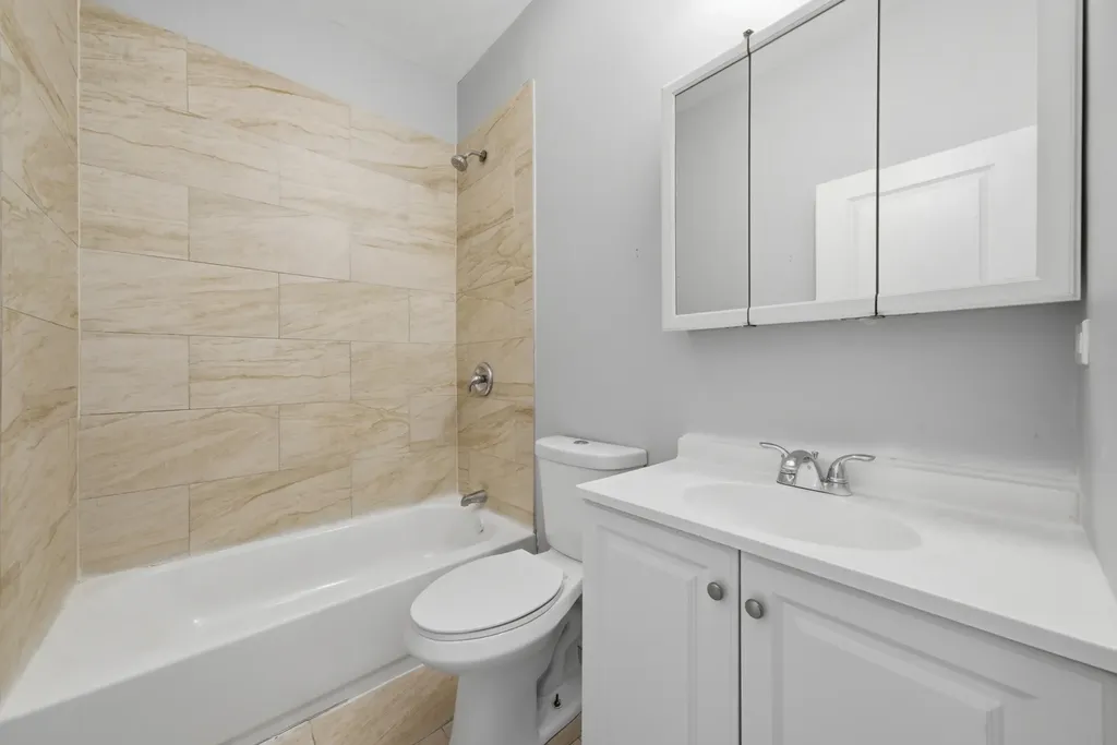 4800 South Winchester Avenue Chicago IL 60609