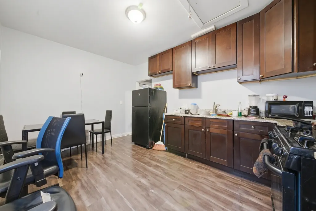 4800 South Winchester Avenue Chicago IL 60609