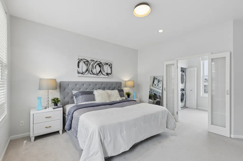 2840 North Lincoln Avenue Chicago IL 60657