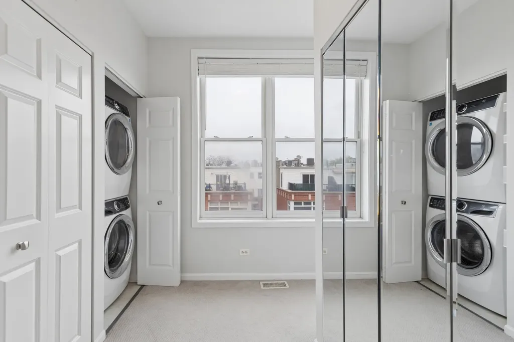 2840 North Lincoln Avenue Chicago IL 60657