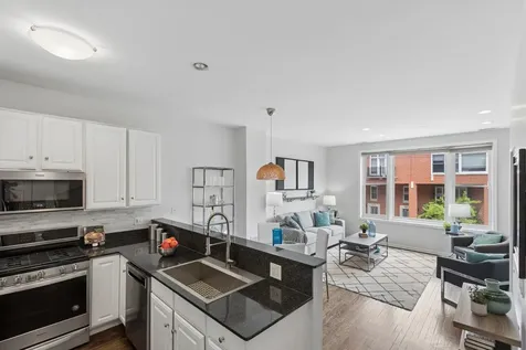 2840 North Lincoln Avenue Chicago IL 60657
