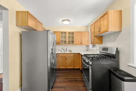 1693 Linden Street Des Plaines IL 60018
