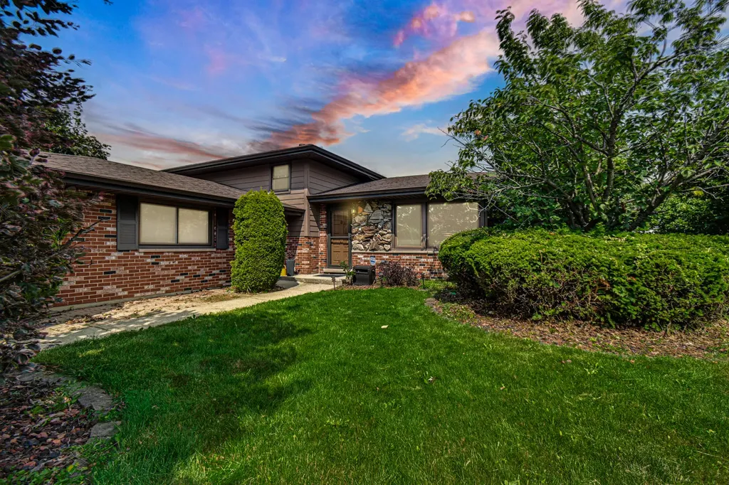 15601 Ridgeland Avenue Oak Forest IL 60452