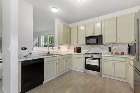 1901 Freedom Court Zion IL 60099