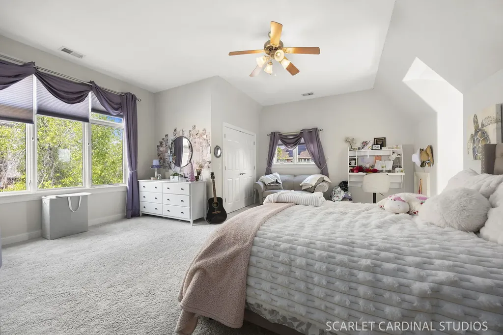 32 Baker Lane Naperville IL 60565