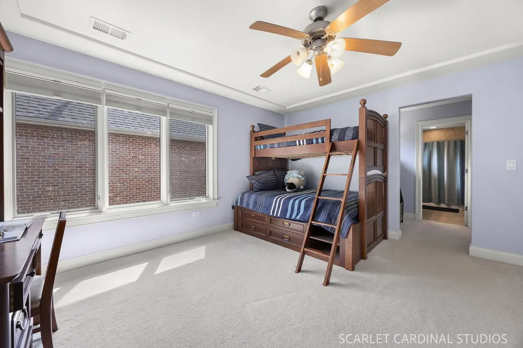 32 Baker Lane Naperville IL 60565