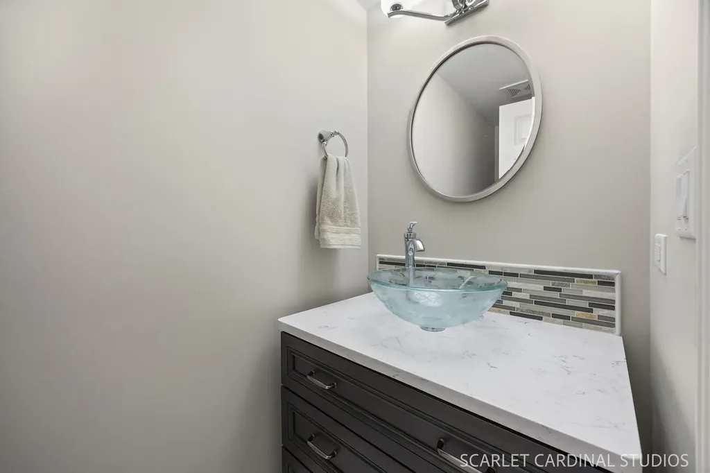 32 Baker Lane Naperville IL 60565