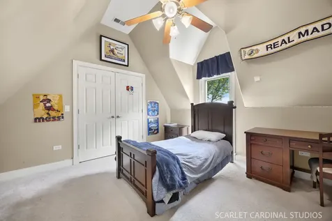 32 Baker Lane Naperville IL 60565