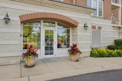 610 Robert York Avenue Deerfield IL 60015
