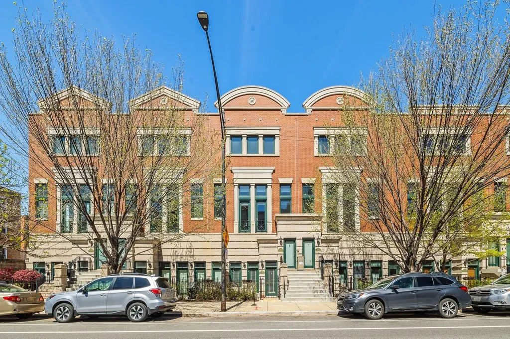 434 West Armitage Avenue Chicago IL 60614