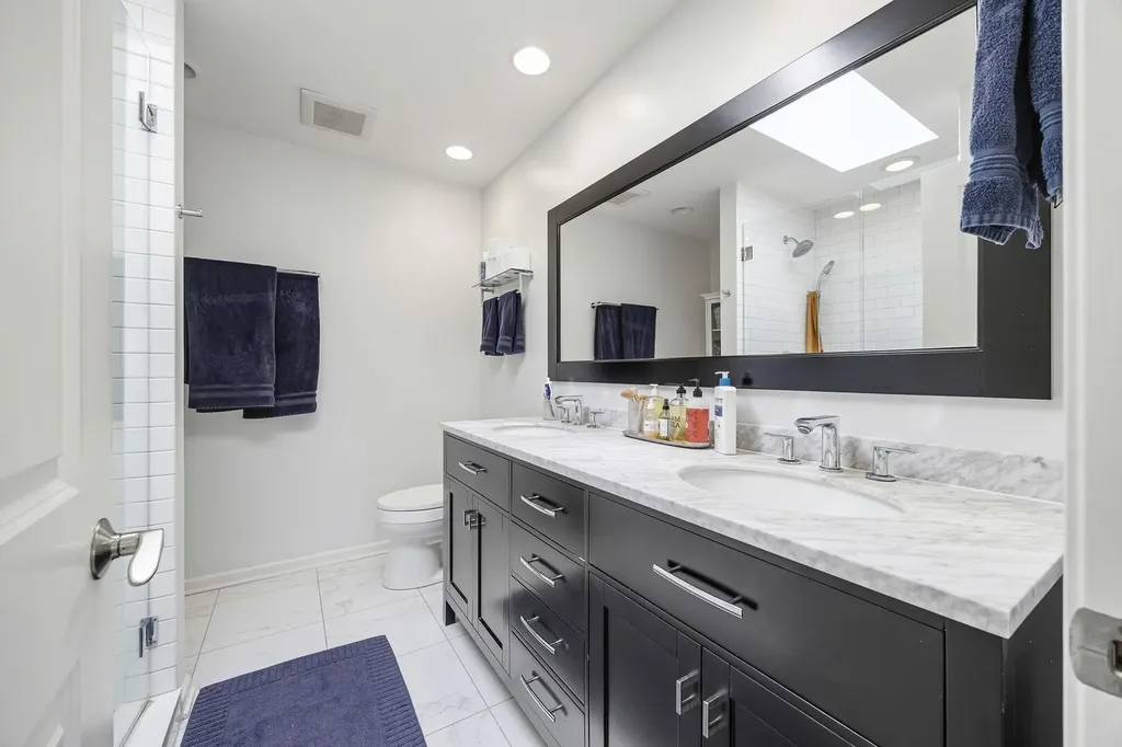 434 West Armitage Avenue Chicago IL 60614