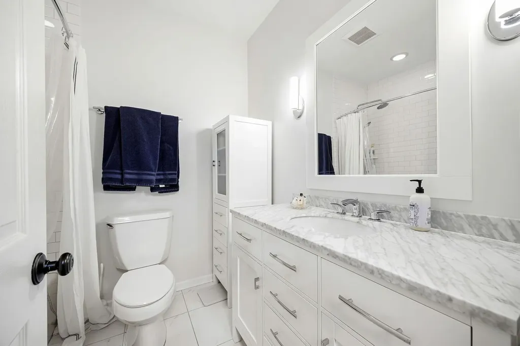434 West Armitage Avenue Chicago IL 60614