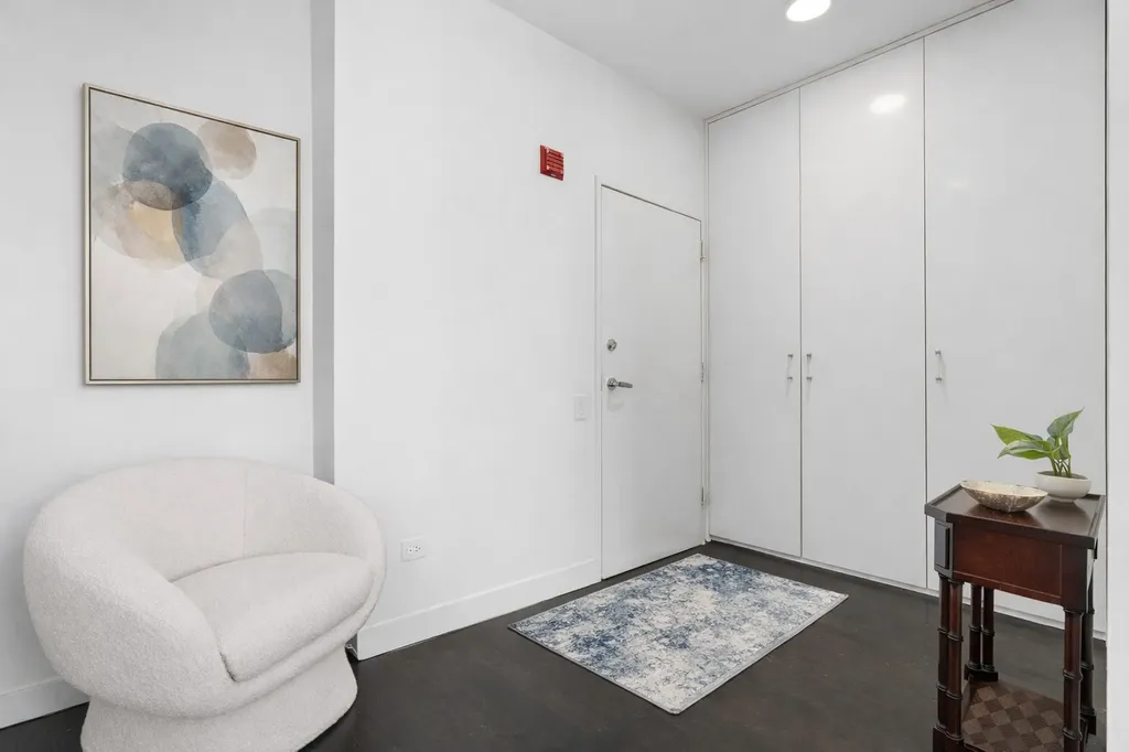 653 North Kingsbury Street Chicago IL 60654