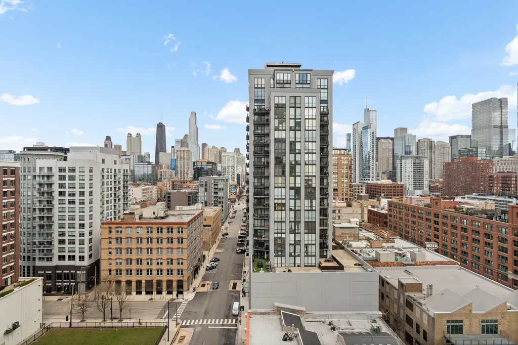 653 North Kingsbury Street Chicago IL 60654