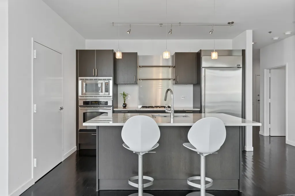 653 North Kingsbury Street Chicago IL 60654