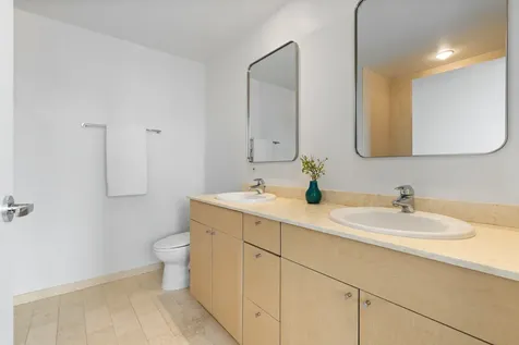 653 North Kingsbury Street Chicago IL 60654