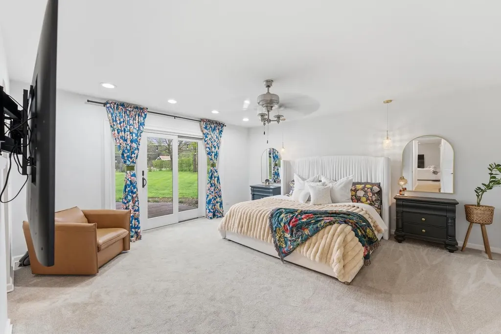24262 West Rose Avenue Lake Zurich IL 60047