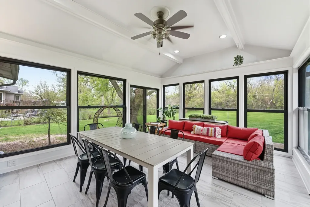 24262 West Rose Avenue Lake Zurich IL 60047