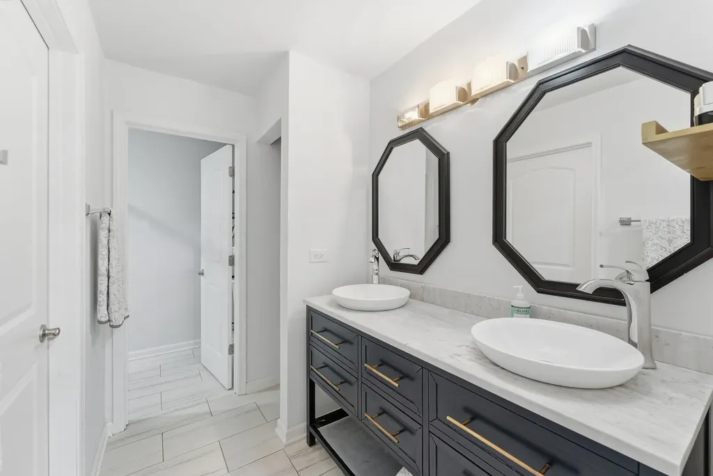 24262 West Rose Avenue Lake Zurich IL 60047