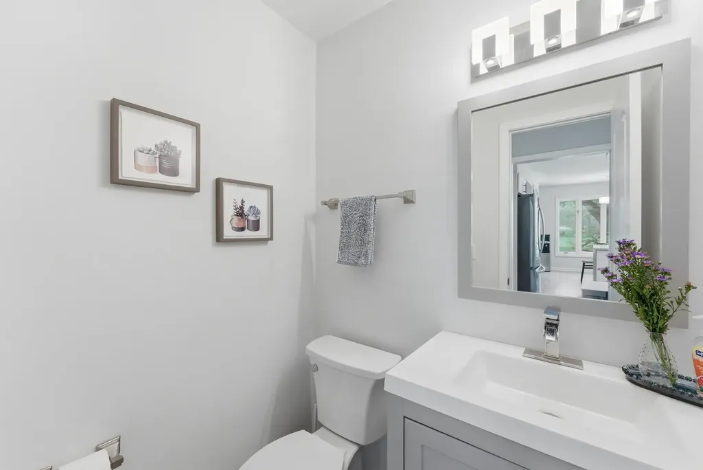 24262 West Rose Avenue Lake Zurich IL 60047