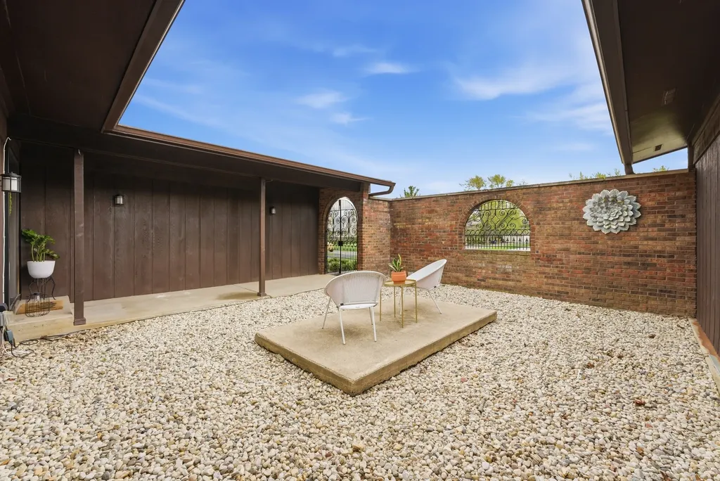 24262 West Rose Avenue Lake Zurich IL 60047