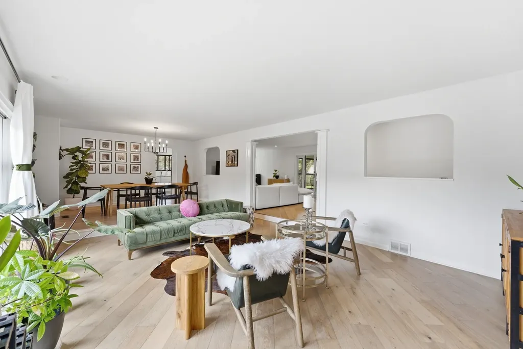 24262 West Rose Avenue Lake Zurich IL 60047