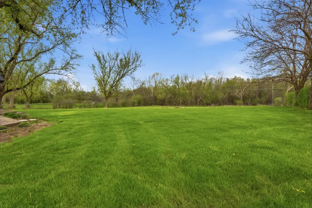 24262 West Rose Avenue Lake Zurich IL 60047