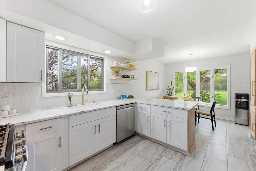 24262 West Rose Avenue Lake Zurich IL 60047