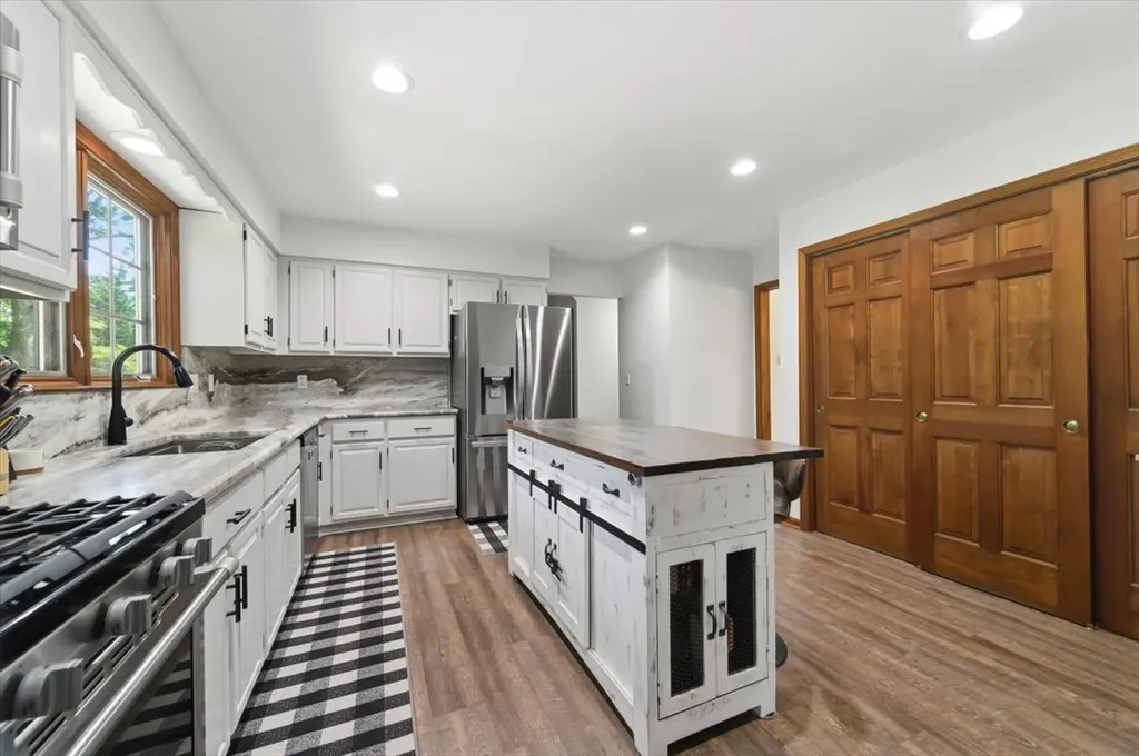 2357 Wyckwood Drive Aurora IL 60506