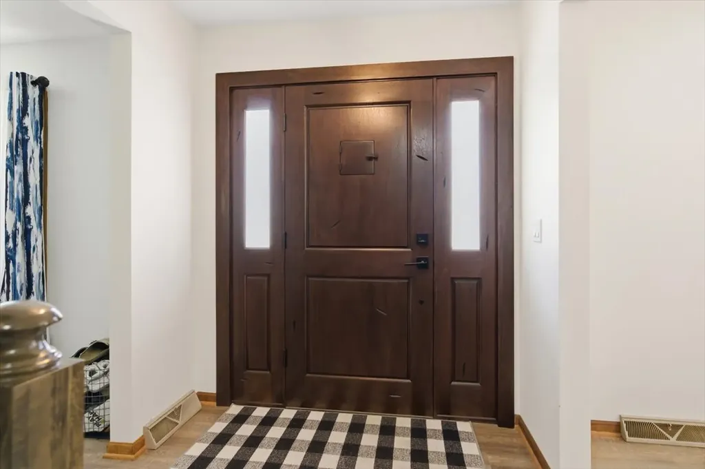 2357 Wyckwood Drive Aurora IL 60506